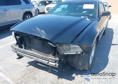 2014 Ford Mustang V6 из США, поврежденный, VIN 1ZVBP8AM3E5327827